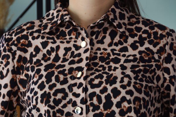 Chemise imprimé léopard "Jade" – Image 2