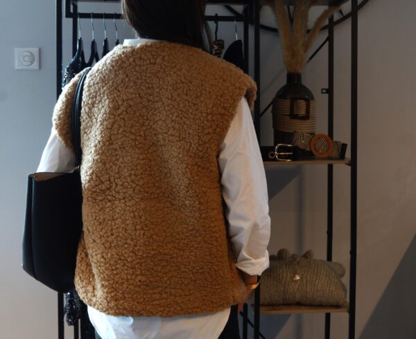 Gilet sans manches moumoute "Lou" – Image 3