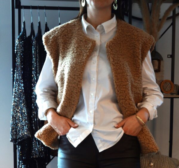 Gilet sans manches moumoute "Lou" – Image 2